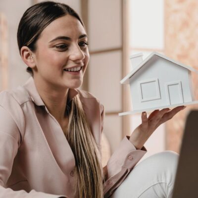 Can You Be A Part-Time Real Estate Agent and Earn Big in Florida